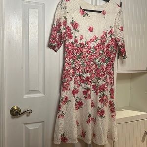 Gorgeous floral print with flare!